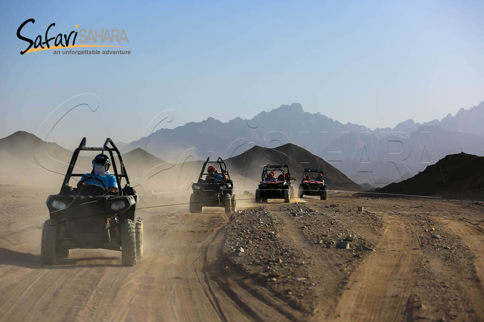 Поездка на закате на багги Polaris RZR в пустыне Шарм