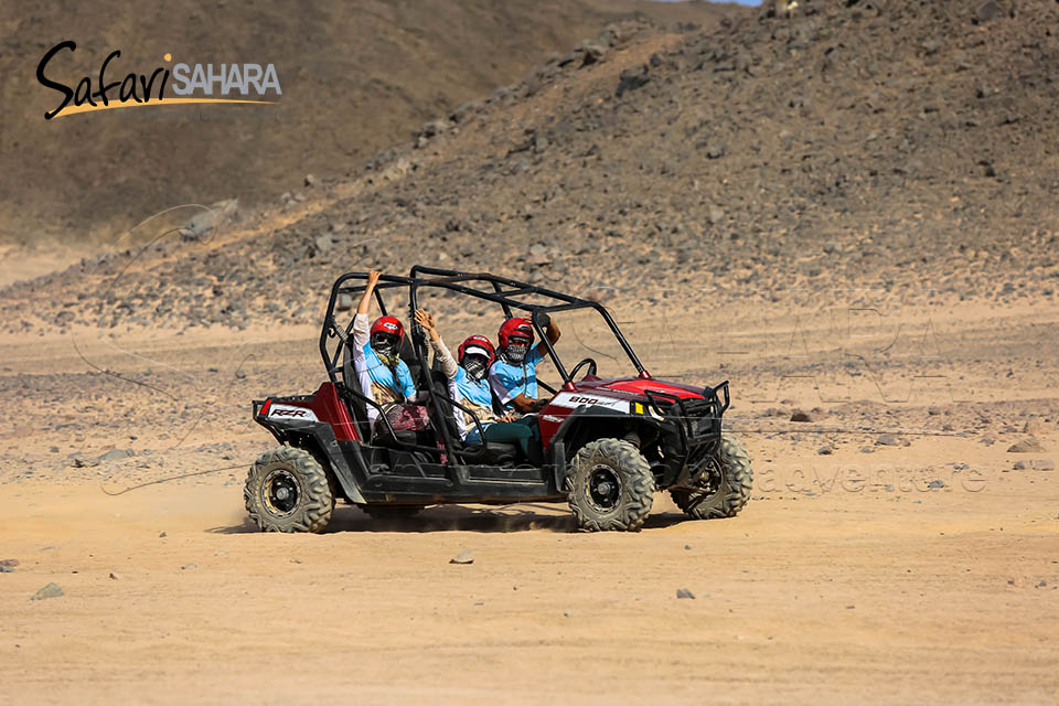Поездка на закате на багги Polaris RZR в пустыне Шарм