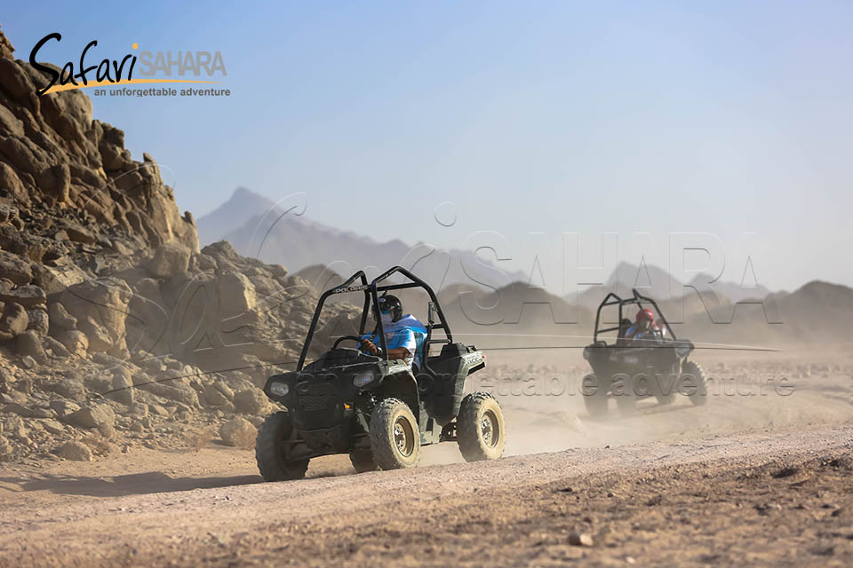 Поездка на закате на багги Polaris RZR в пустыне Шарм